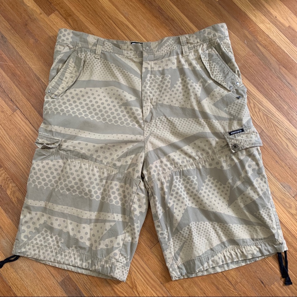 ▪️Enyce by Sean Combs Cargo Shorts Sz 46
